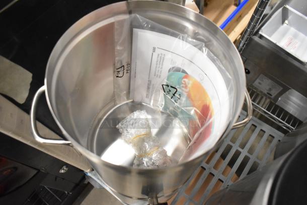 Bloomfield 8799 stainless steel iced tea holder, brand new, with label and packaging inside.