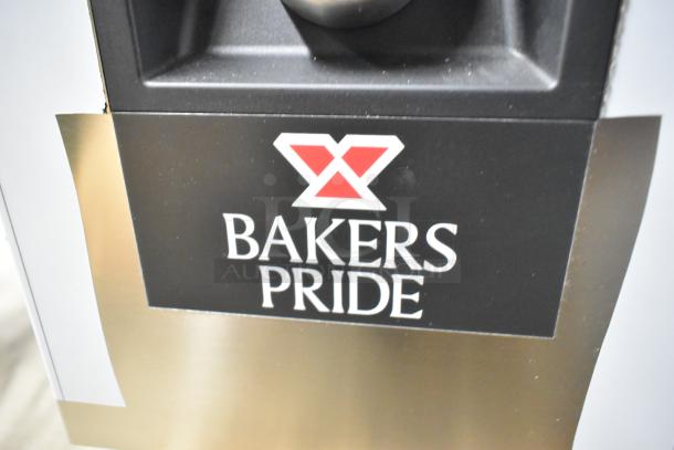 Bakers Pride AEHE061R Stainless Steel Electric Combi Convection Oven, 208V, 3 Phase, new with minor scratches.