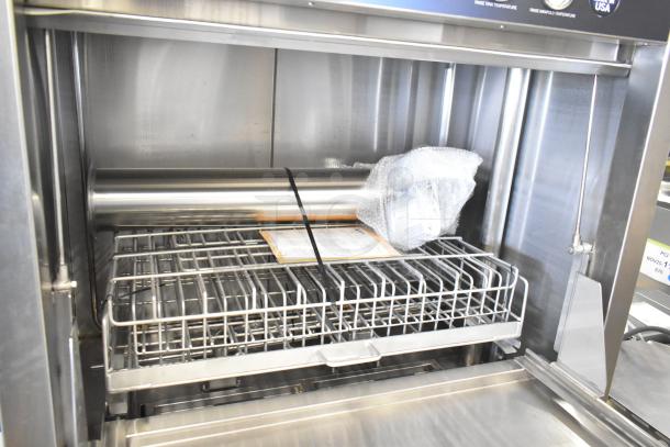 Douglas SD-20-IREL Pot and Pan Washer, stainless steel, natural gas, 480V, 3 Phase, 45,000 BTU, interior view.