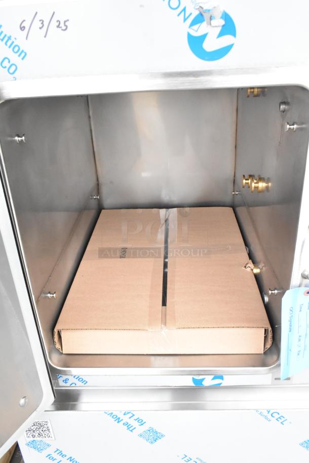 Brand new 2025 Cleveland 24CGA10 stainless steel 2 deck steam cabinet, natural gas, 125,000 BTU. Scratch and dent condition.