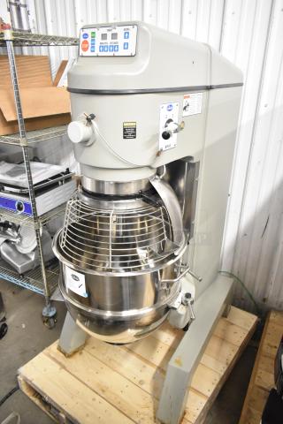 BRAND NEW! Globe SP80 Metal Commercial Floor Style 80 Quart Planetary Dough Mixer w/ Mixing Bowl and Bowl Guard. 220 Volts, 3 Phase. - Item #1225021