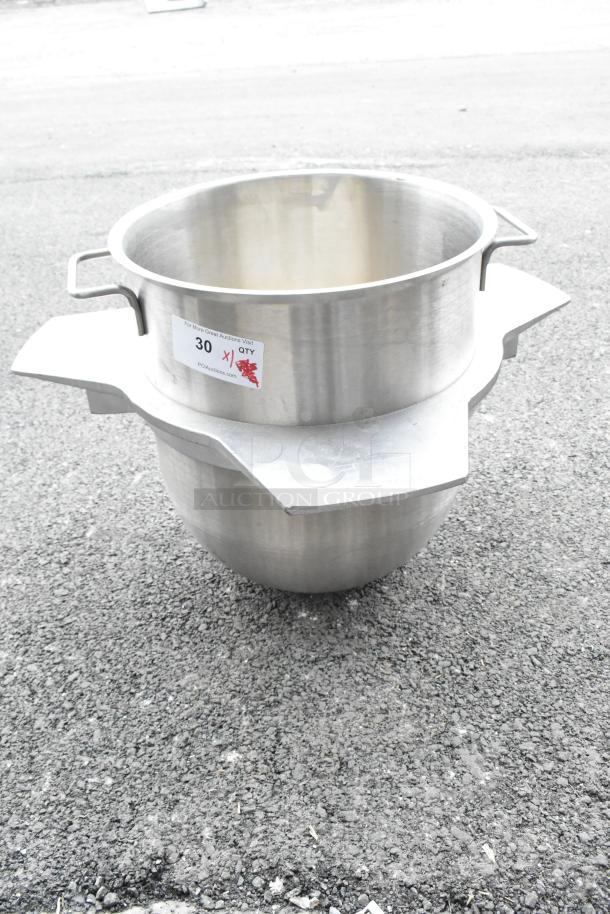 Brand new VBOWL40-80 40-quart metal mixing bowl, fits 80-quart mixers. Stainless steel, with handles, ideal for commercial use.