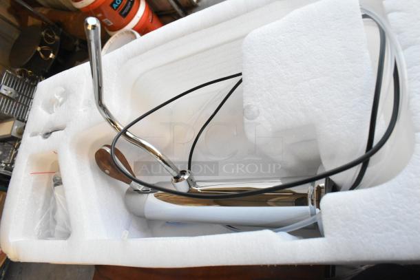 La Marzocco Modbar Espresso AV System, MR. 10 EB, new in packaging. Metal undercounter espresso machine with 4 taps.