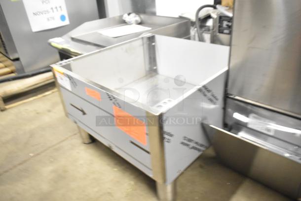 BRAND NEW SCRATCH AND DENT stainless steel bin with protective film, visible minor marks. Suitable for commercial use.