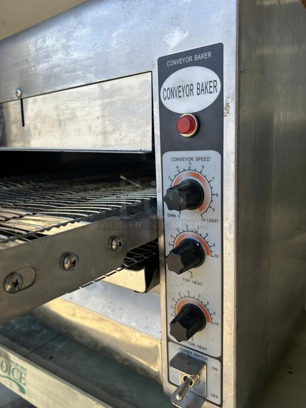 Omcan 41" electric countertop conveyor pizza oven, model 11387. Excellent condition, 240v/1ph, control knobs shown.