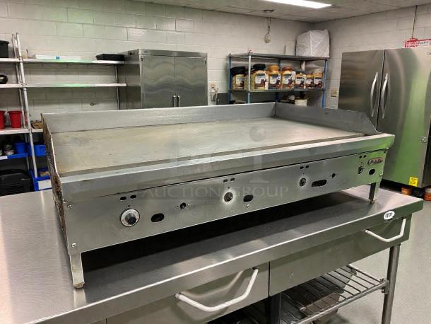 Jade Range 48" gas griddle in excellent condition, model JGT-2448, with thermostatic controls and 1" steel plate, tested and working.