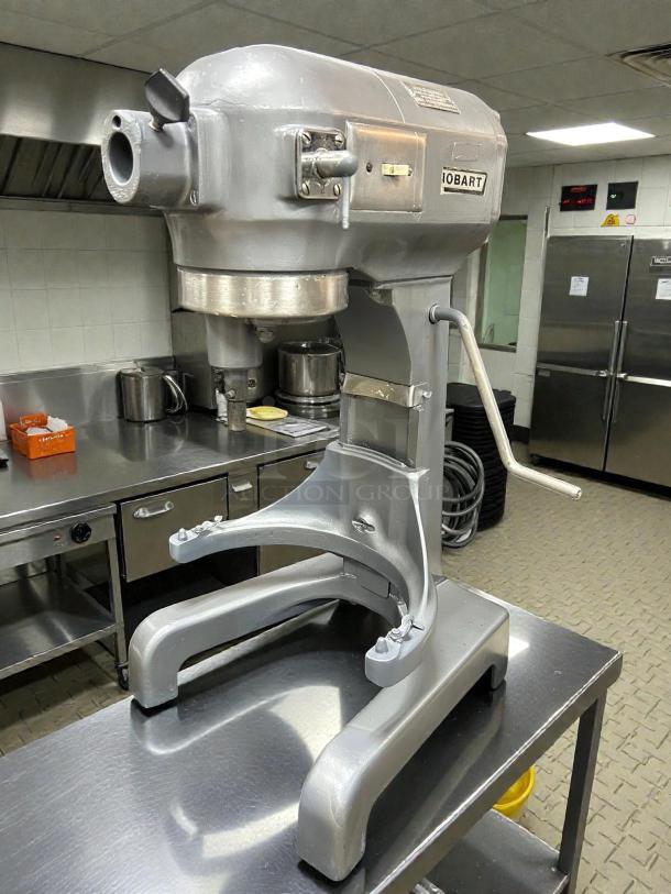 Hobart A200 20 QT dough mixer, 115V, single phase, silver, includes attachments, excellent condition, tested and working.