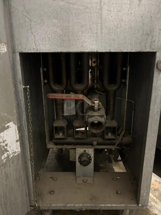 Black Diamond BDGF-90 gas fryer, excellent condition, 40 lb vat, floor model, liquid propane, tested and working.