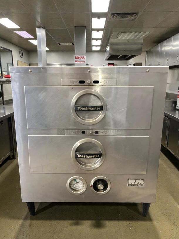Toastmaster 3B84DT72 food warming drawer unit with two drawers, free-standing, stainless steel, excellent condition, tested and working.