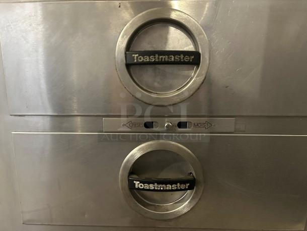 Toastmaster 3B84DT72 food warming drawer, excellent condition, dual drawers, crisp/moist control, tested and working.