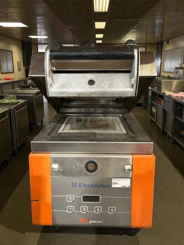 Electrolux Professional HSPPME 603743 High Speed Infrared Panini Grill, tested and working, excellent condition.