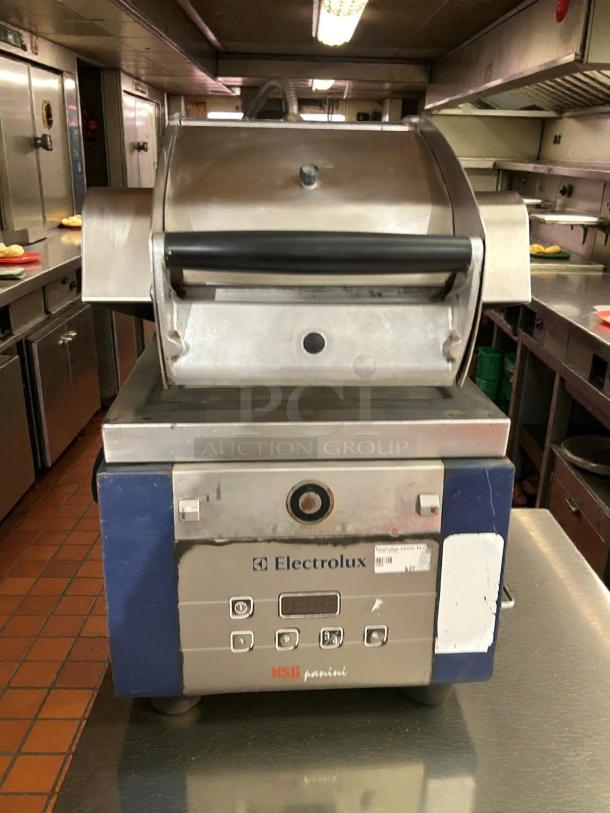 Electrolux Professional 603941 14" Panini Grill with timer, aluminum smooth plates, tested working, good condition.