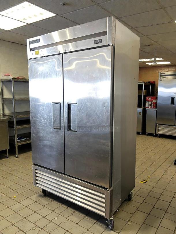 True T-43-HC 47" reach-in refrigerator, solid doors, excellent condition, left/right hinge, tested, 115v.