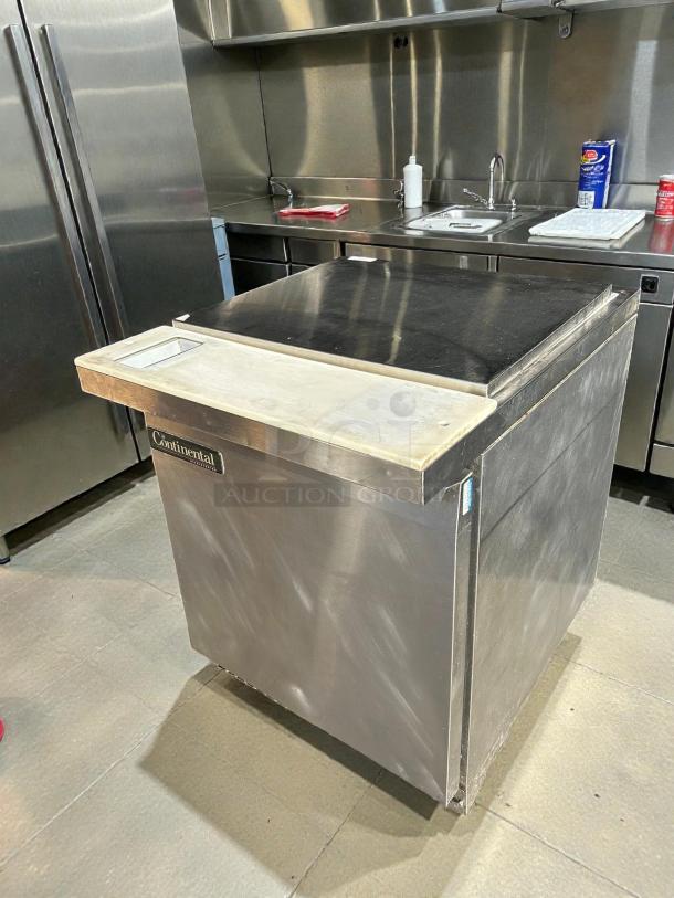 Continental Refrigerator SW27N12M 27" mega top sandwich prep table, stainless steel, tested and working.