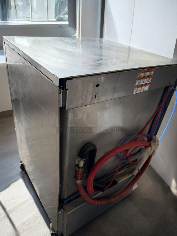 Prime condition Hobart LXPH undercounter commercial dishwasher, high-temp sanitizing, 208-240V, fully tested and working.