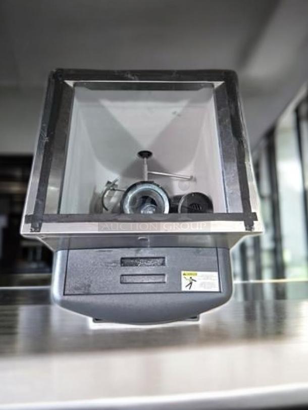 Lancer U-Series 6-flavor soda fountain dispenser, superb condition, model U-233/U-233X, fully tested and working.