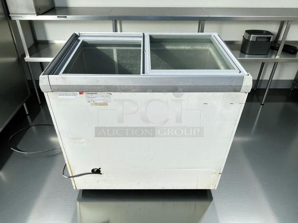 Kelvinator KCNF073WS 7 Cu.ft commercial ice cream display freezer, outstanding condition, sliding glass doors, 115V, fully tested.