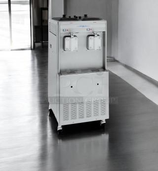 Taylor 0772 soft serve freezer, dual flavor, in outstanding condition; fully tested, 208–230V, sleek design suitable for commercial use.