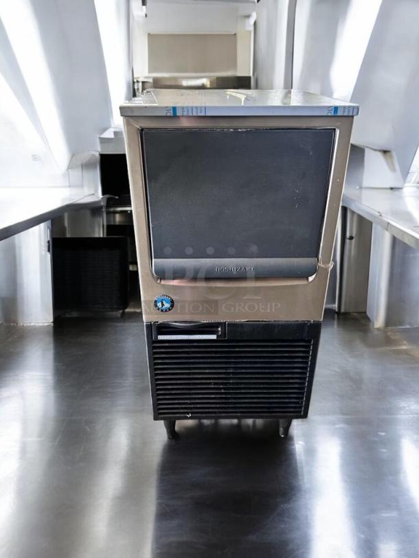 Hoshizaki KM-81BAJ undercounter crescent cube ice maker, 115V, in exceptional condition, fully tested and working.