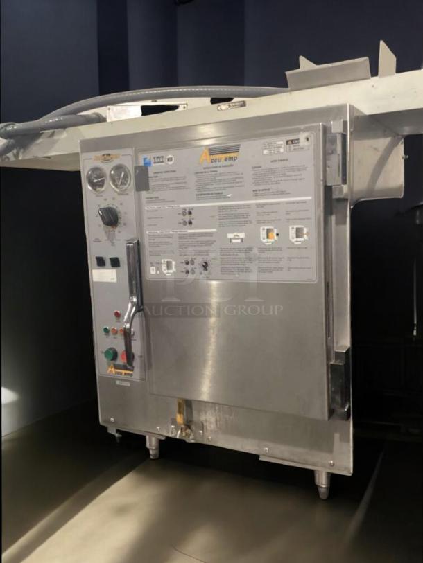 AccuTemp Evolution Series electric commercial steamer, fully tested and working, 208-240V, exceptional condition.
