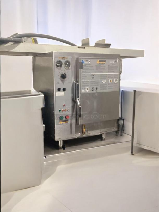 AccuTemp Evolution commercial electric steamer, excellent condition, 208-240V, fully tested, visible control panel and gauges.