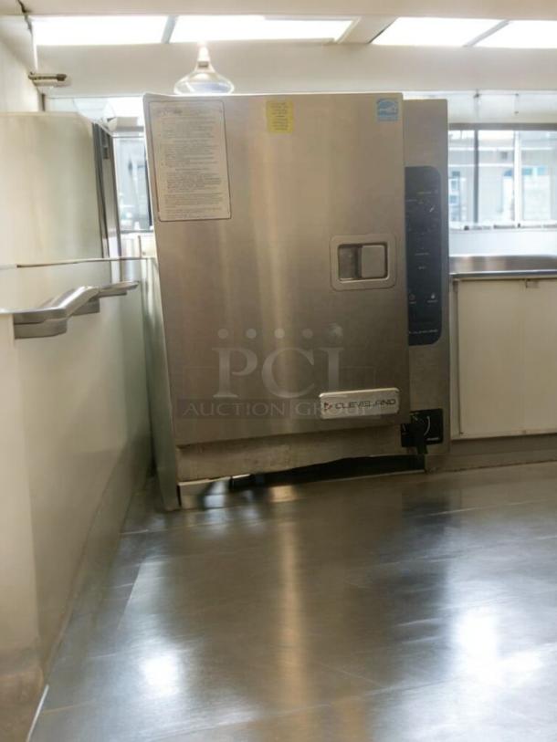 Cleveland 22CET6.1 electric countertop steamer, stainless steel, like new, tested, visible label indicates operating instructions.