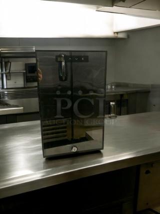 Prime Condition – MC-18 Compact Black Mini Cooler – 220V – Fully Tested & Working! - Item #1224705