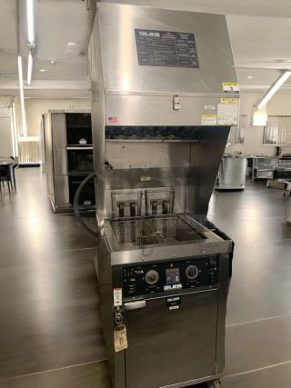 Pristine Giles FSH-5/6 ventless electric fryer system, 208–240V, fully tested, excellent condition, with labels visible.