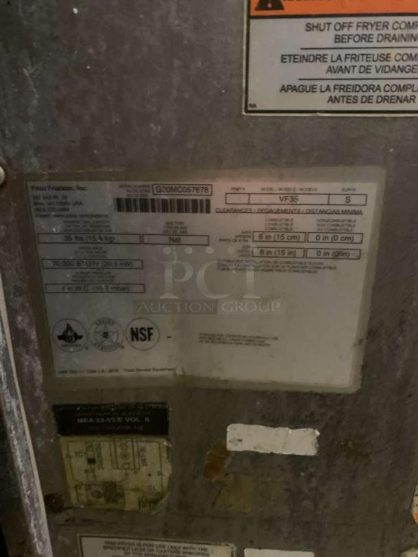 Pitco VF35 natural gas fryer in impeccable condition. Label shows make and model, 70,000 BTU, NSF certification. Fully tested.