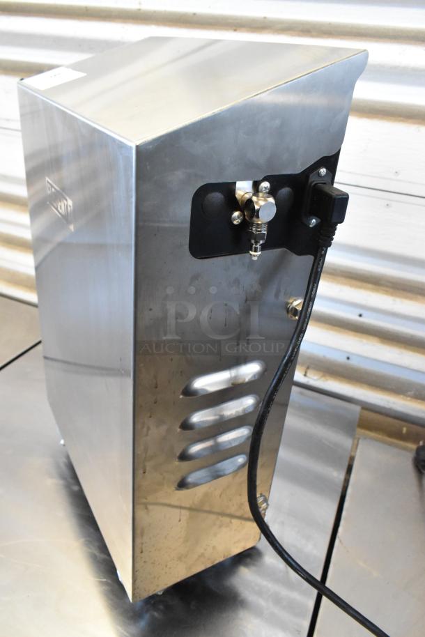 2025 Jun-Air 86R-3MN1-DSBHH stainless steel nitrogen generator, commercial casters, 120V, 1 phase, minor wear.