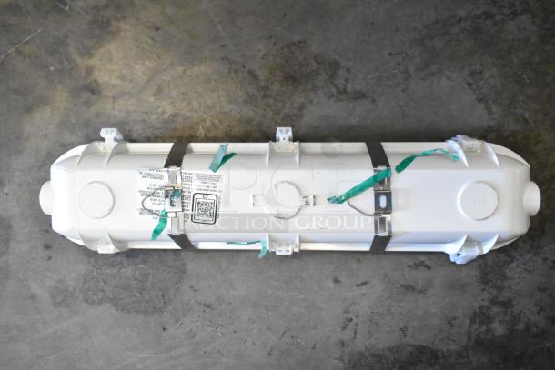 7 various light fixtures including Lithonia Lighting GTL 4 40L GZ10 LP840. New, with tags and QR code.