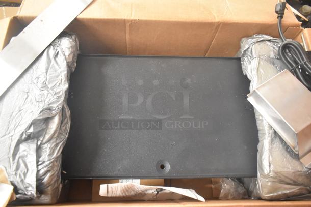 Cadco PCG-10C 21"x12" electric griddle, light-duty, brand new with scratch and dent, 120 volts. In original packaging.