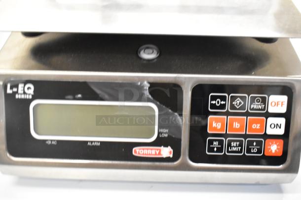 Brand new Torrey L-EQ-5/10 digital scale, 10 lb. capacity. Scratch and dent model 166LEQ510 with dual-unit display.