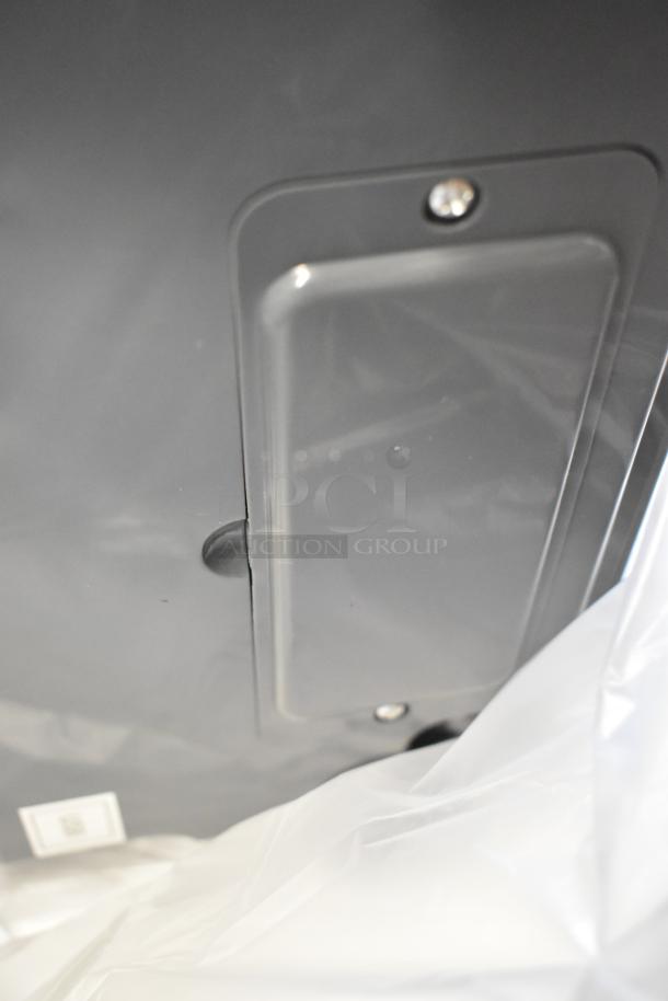 AvaWeigh 334PCS15 15 lb. digital price computing scale, scratch and dent condition, brand new packaging visible.