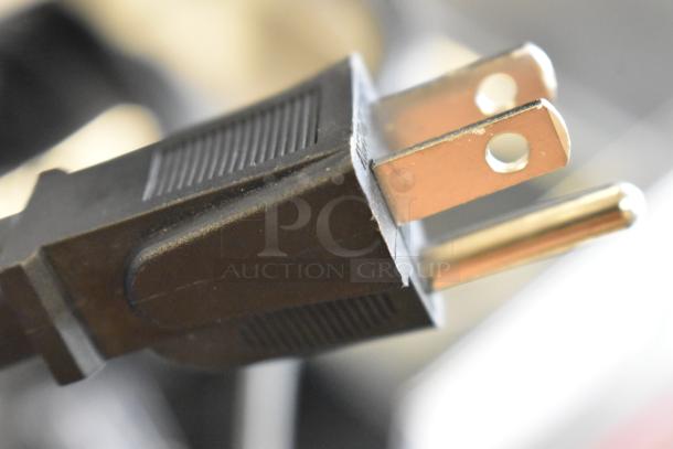 Plug of AvaMix 928BX2000T Blender, 3 1/2 hp, new condition, 120V, 1 phase, Tritan™ container not visible.