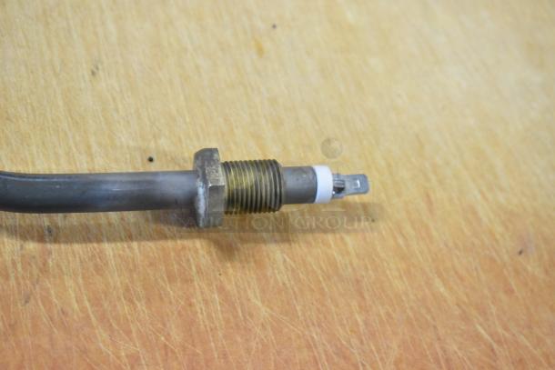 Frymaster 1085996SP VIB board assembly, burner depicted. Appears brand new with possible light scratches.