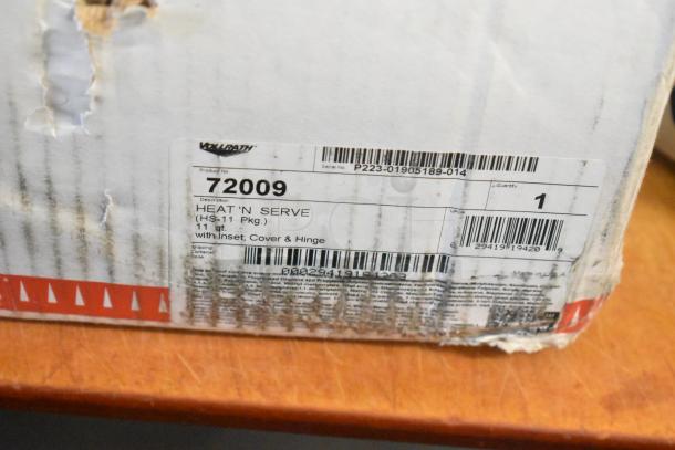 Box for Vollrath HS-11 11 Qt. Heat 'n Serve Rethermalizer, 120V, new with scratches, includes inset, cover, hinge.