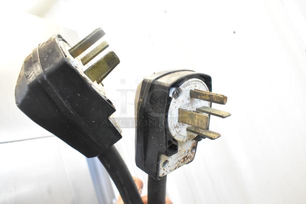 Power plugs for 2016 Turbochef HhC2020 ovens, showing three-prong industrial connectors, suitable for 208/240V, 3-phase power.