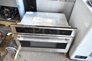 BRAND NEW SCRATCH AND DENT! KoolMore KM-CWO30-SS Stainless Steel Commercial Built-in Microwave with Convection Oven and Air Fryer. 120 Volts, 1 Phase. - Item #1226981