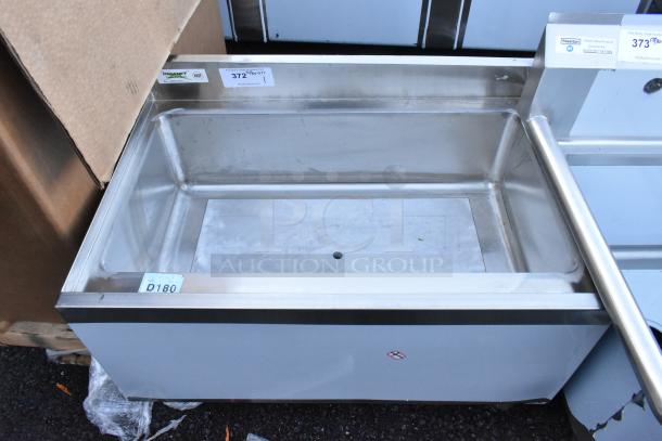 Brand new Regency 600IB2130C0 21"x30" underbar ice bin with 10 circuit post-mix cold plate, no legs, minor scratches.