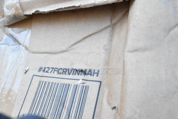 Cardboard packaging with visible barcode and item code #427FCRVINMAH for auction item set, including equipment stand and more.