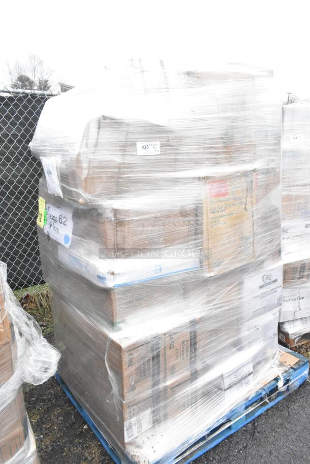 Shrink-wrapped pallet with scratch and dent items including plastic plates, containers, and hot cups. Labels show various packaging details.