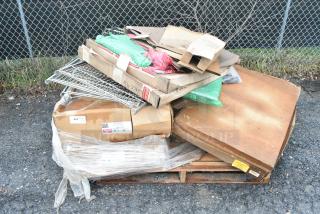 8 brand new scratch and dent items on a pallet, including Winco SPJH-906GN steam table pan and Metro D56JN truck dolly, boxed.