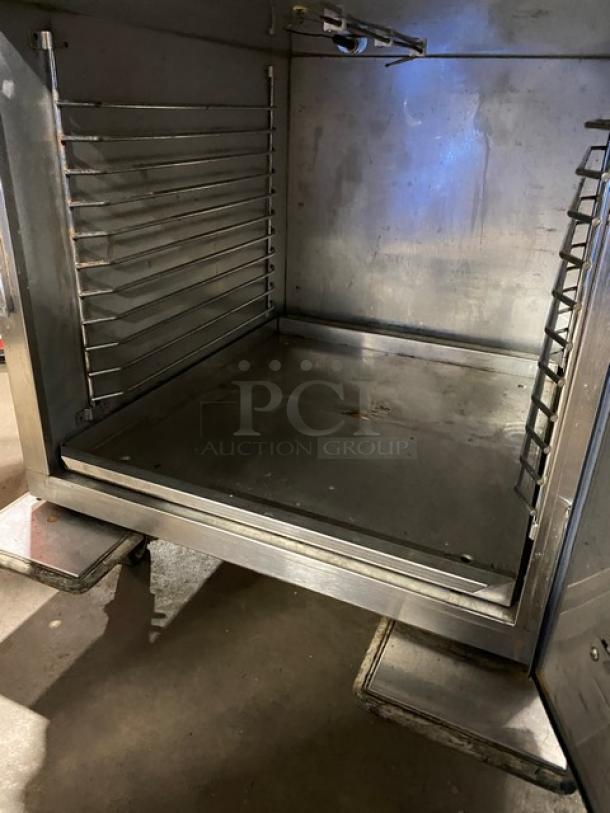 Alto-Shaam Halo Heat 750-S heated cabinet, stainless steel interior, on casters, 125V, 1 phase, serial 7699-00-1096.