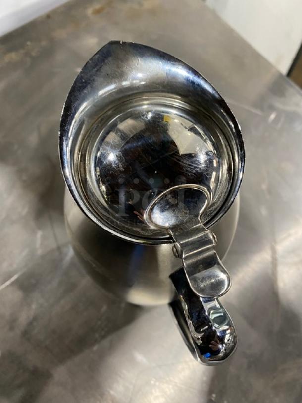 Service Ideas 1.5L stainless steel insulated beverage pitcher, double wall, excellent condition, with secure lid.