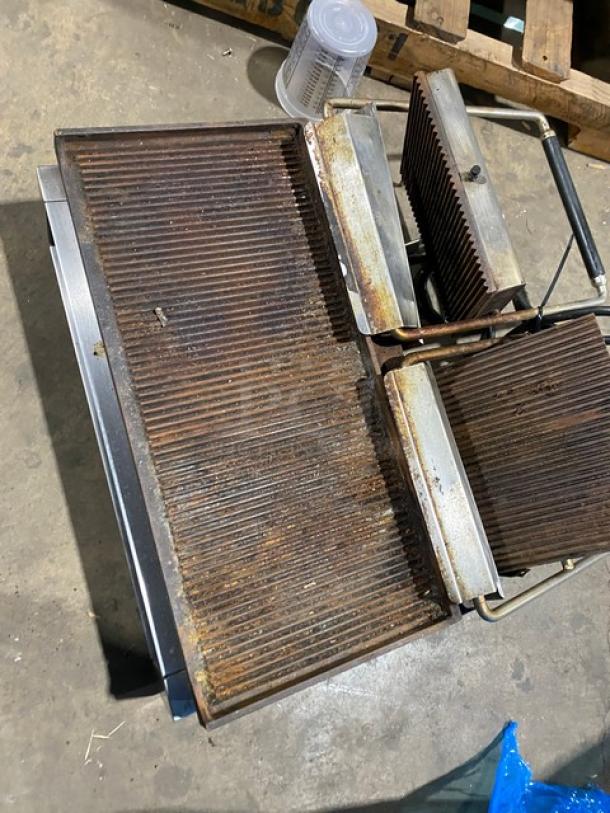 Equipex Sodir Series dual sandwich/panini press grill, model MAJESTIC, with top & bottom grooved grates, stainless steel, used condition.