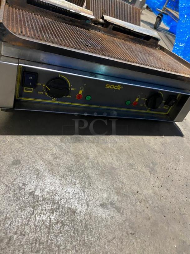 Equipex Sodir Series MAJESTIC dual sandwich press grill, stainless steel, grooved grates, electric, 208/240V, used.
