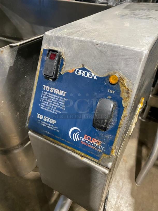Groen Eclipse P-40G Commercial 40-Gallon Tilt Skillet, stainless steel, thermostatic control, visible wear, natural gas-powered.