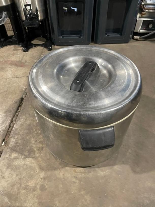 Zojirushi commercial stainless steel sushi rice container with lid, gently used. Features a sturdy handle and durable design.