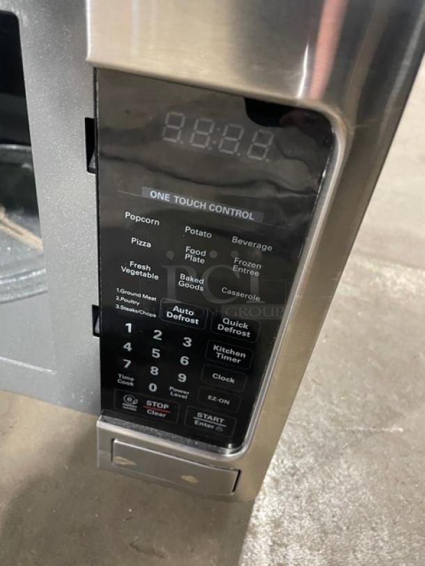LG LCS1112ST Commercial Stainless Steel Microwave Oven with One Touch Digital Control, 120V, in good condition.